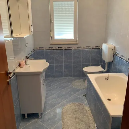 Lena Appartement *