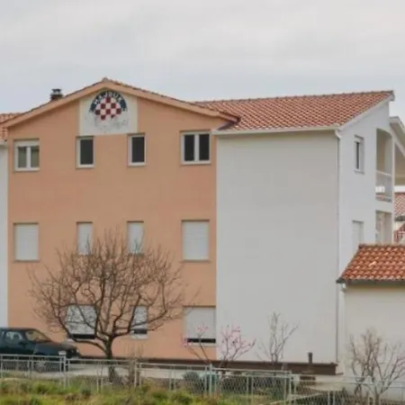 Lena * Kaštela